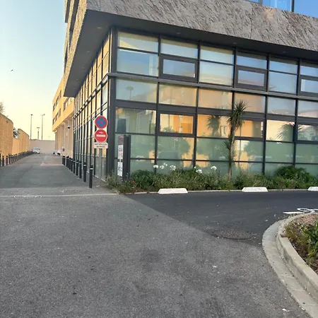 Superbe T2 Au Centre De Sete, Proche Plages *