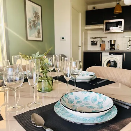 Superbe T2 Au Centre De Sete, Proche Plages *