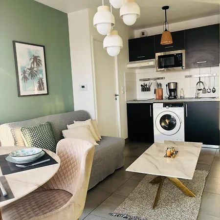 Superbe T2 Au Centre De Sete, Proche Plages *